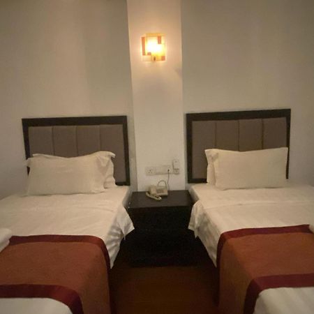 Kk Waterfront Hotel Kota Kinabalu Kültér fotó
