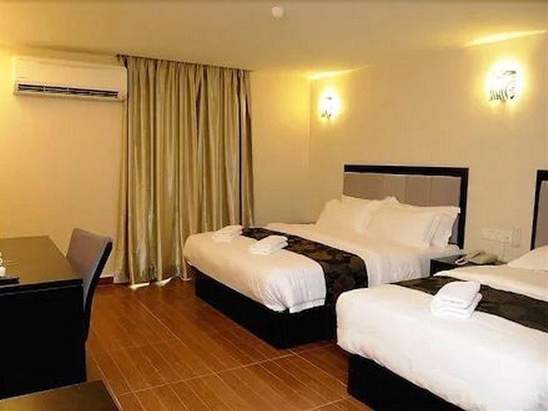 Kk Waterfront Hotel Kota Kinabalu Kültér fotó