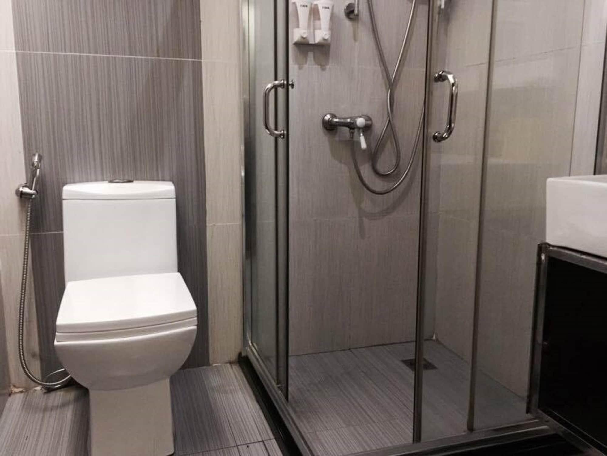 Kk Waterfront Hotel Kota Kinabalu Kültér fotó