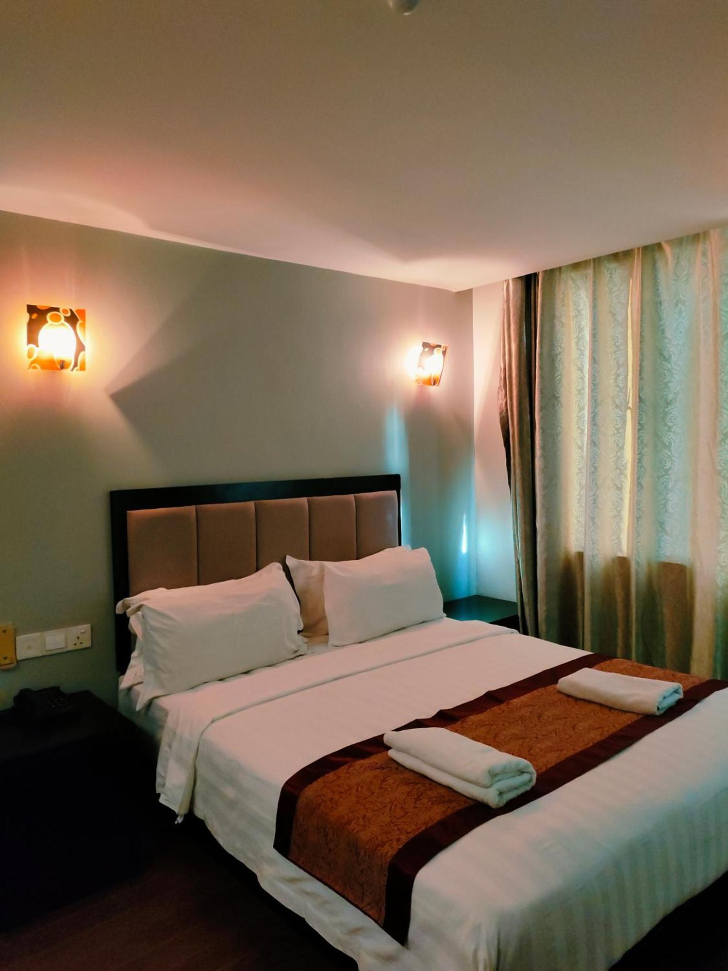 Kk Waterfront Hotel Kota Kinabalu Kültér fotó