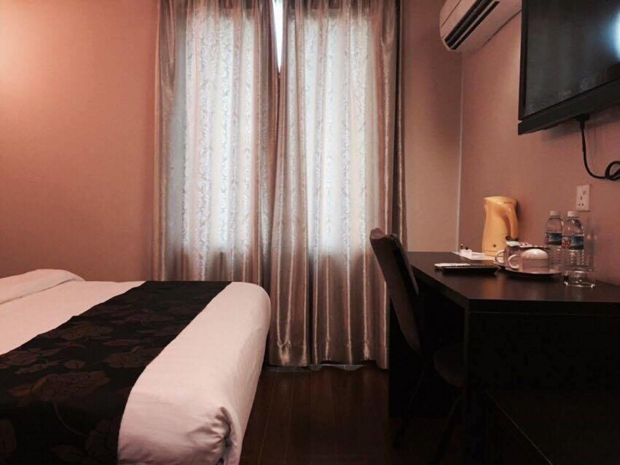 Kk Waterfront Hotel Kota Kinabalu Kültér fotó